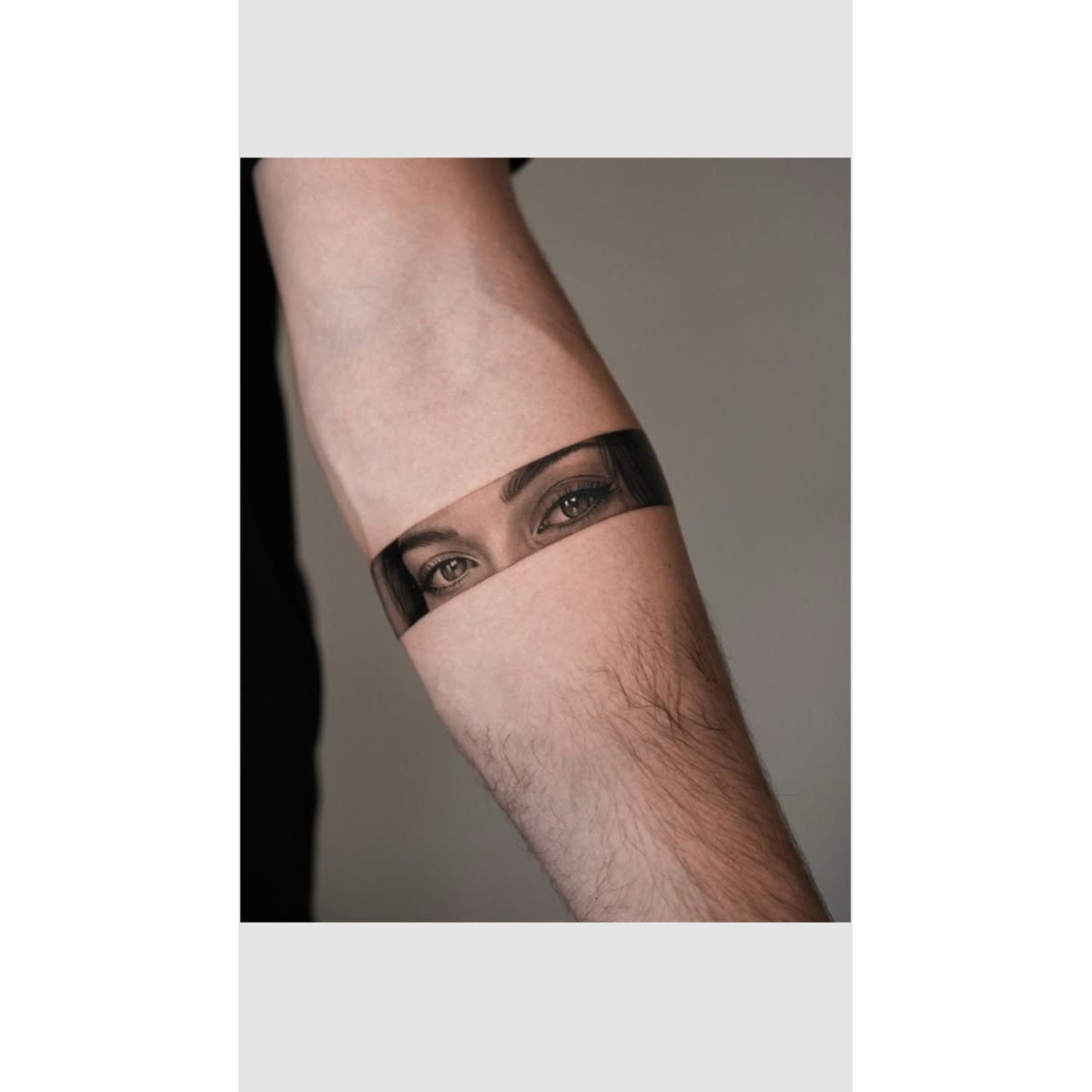 Minimalist Armband Temporary Tattoo