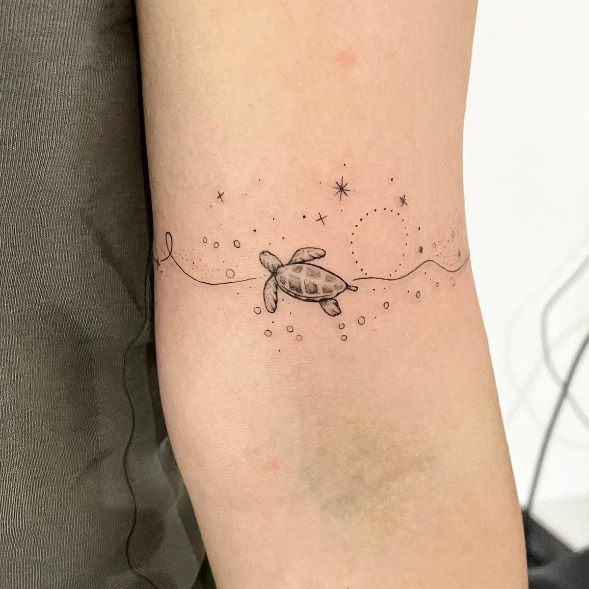 Turtle Bracelet Temporary Tattoo