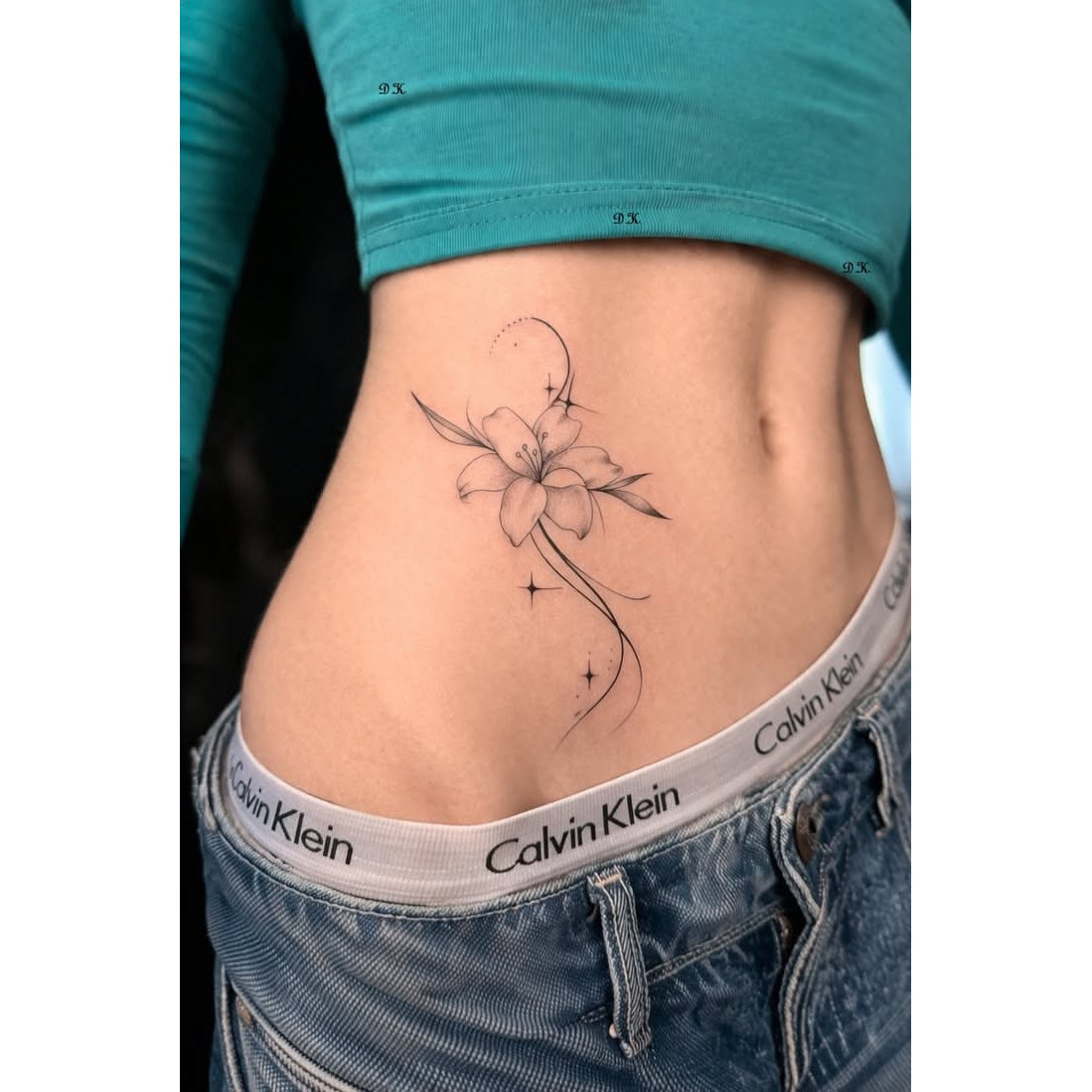 Floral Hip Vine Temporary Tattoo