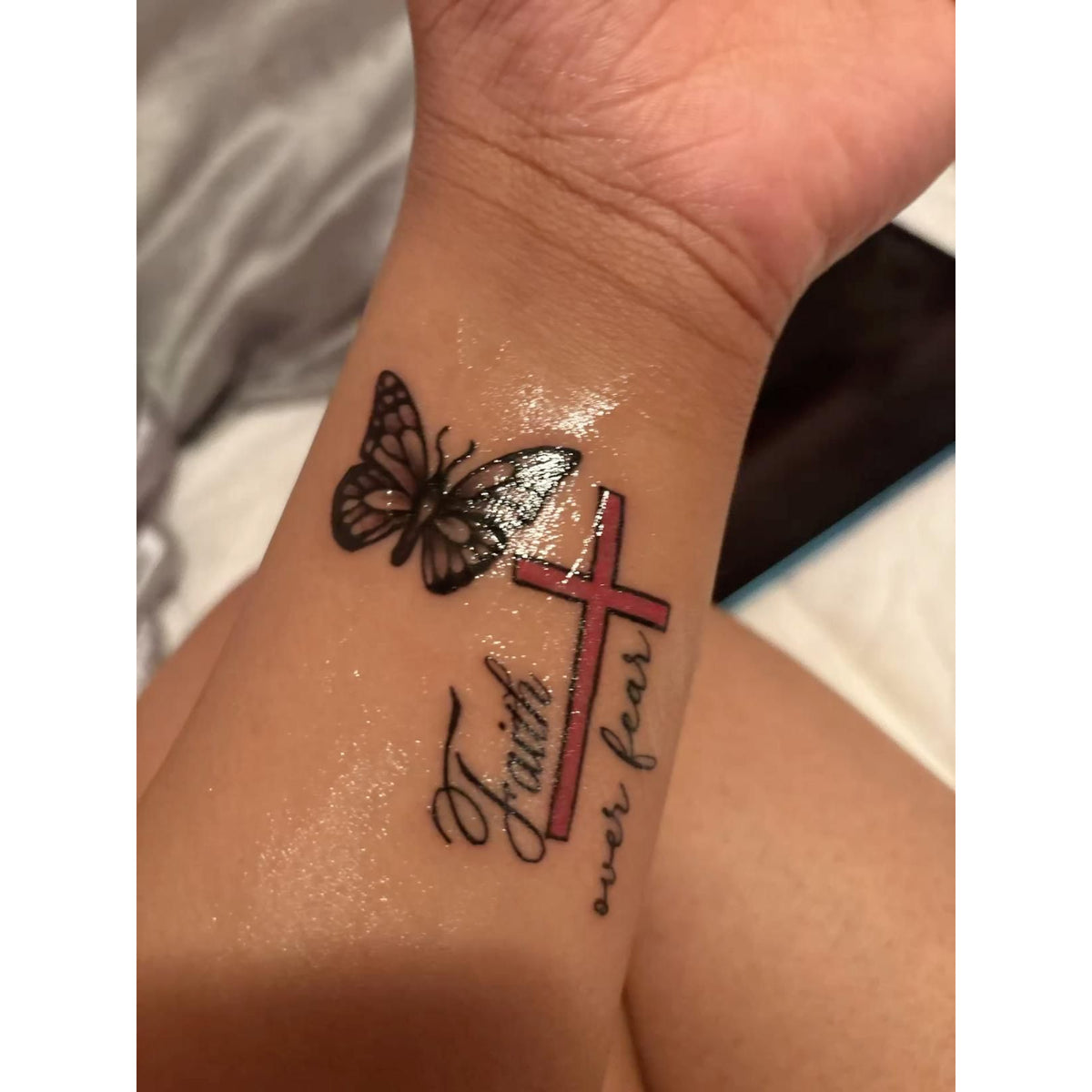 Daisy Stem Temporary Tattoo
